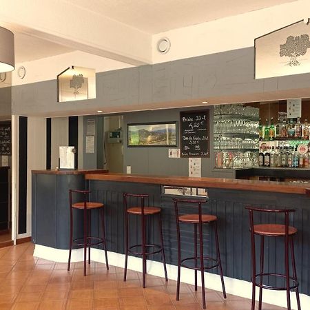 Hotel Sous L'Olivier Бюи-ле-Барони Екстериор снимка
